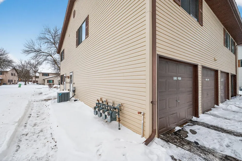 6530 83rd Court Brooklyn Park, MN 55445