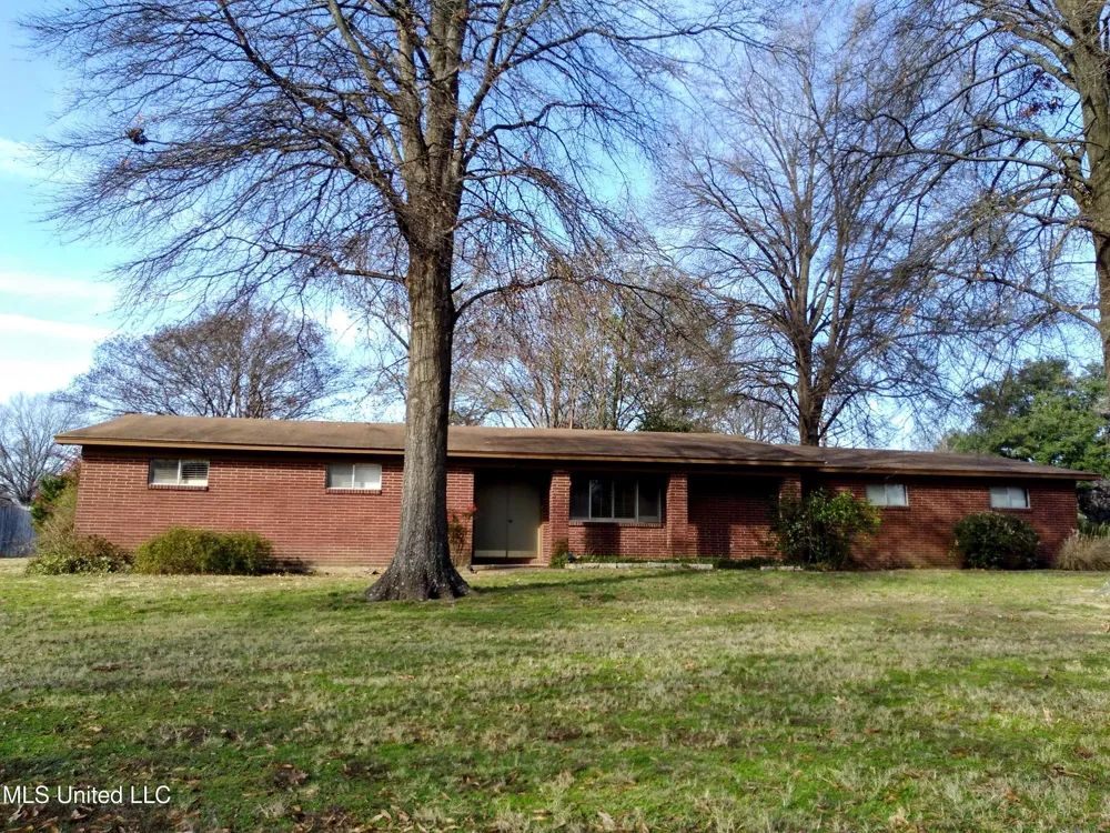 311 S Mac Arthur Circle Indianola, MS 38751
