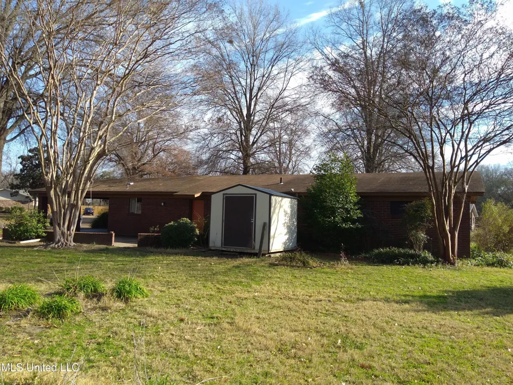 311 S Mac Arthur Circle Indianola, MS 38751