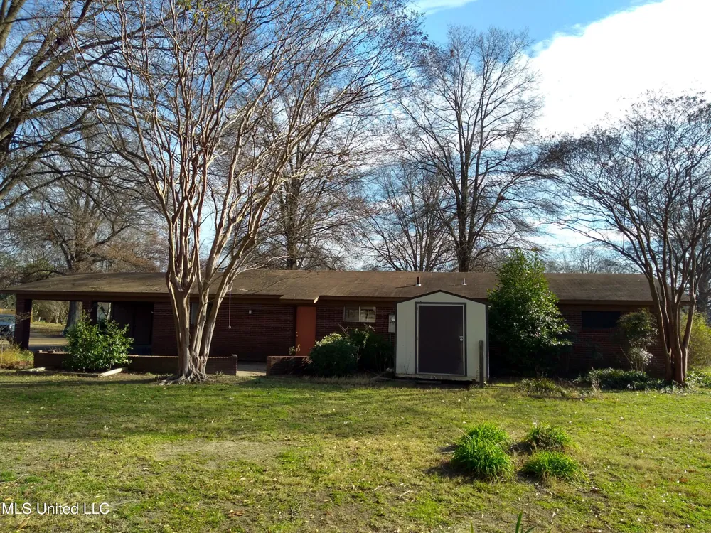 311 S Mac Arthur Circle Indianola, MS 38751