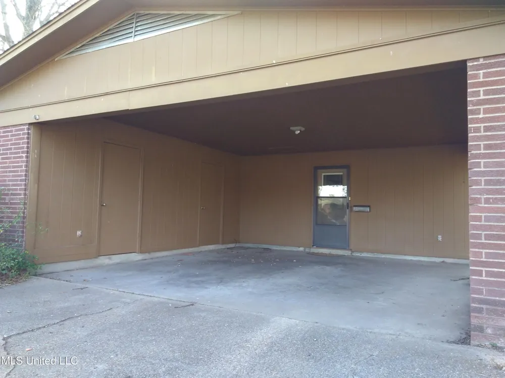 311 S Mac Arthur Circle Indianola, MS 38751