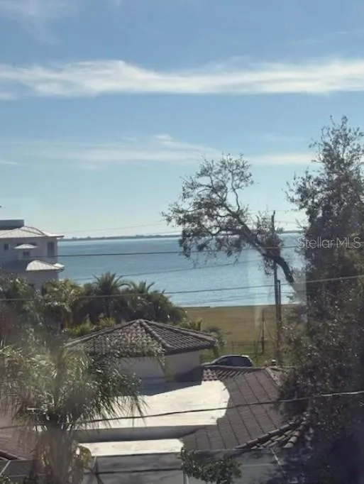 577 W DAVIS BOULEVARD Tampa, FL 33606