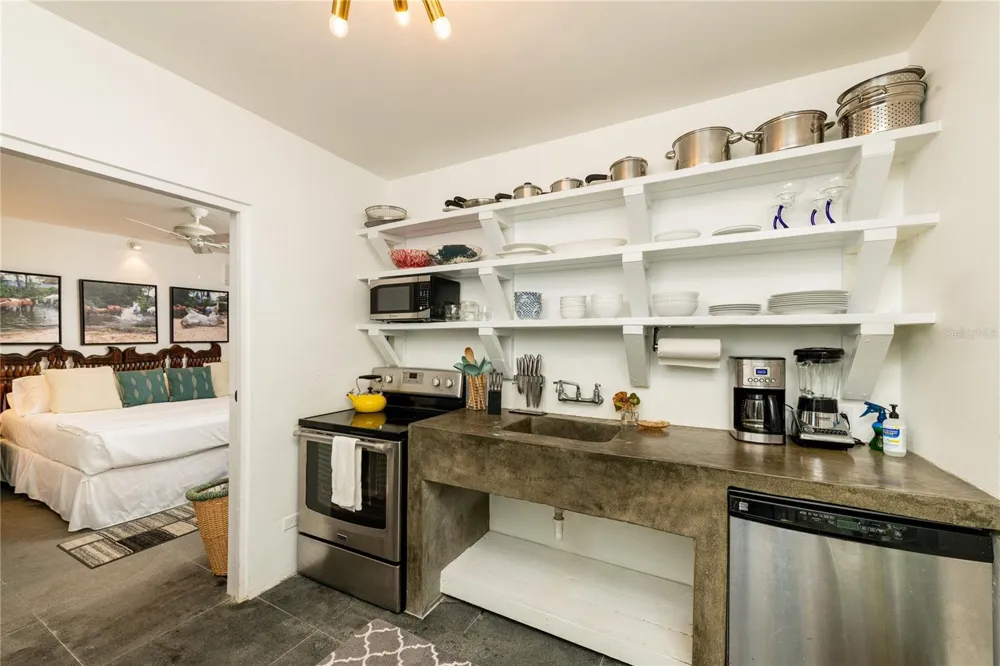 300 PALM COTTAGES Vieques, PR 00765