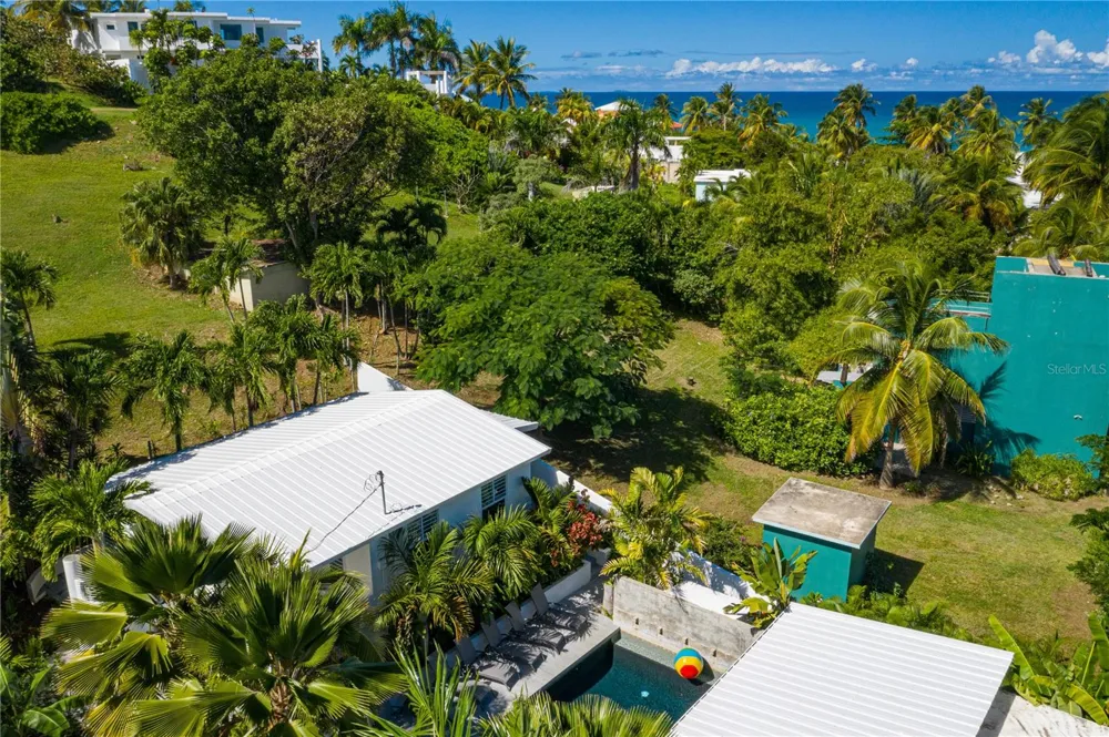 300 PALM COTTAGES Vieques, PR 00765