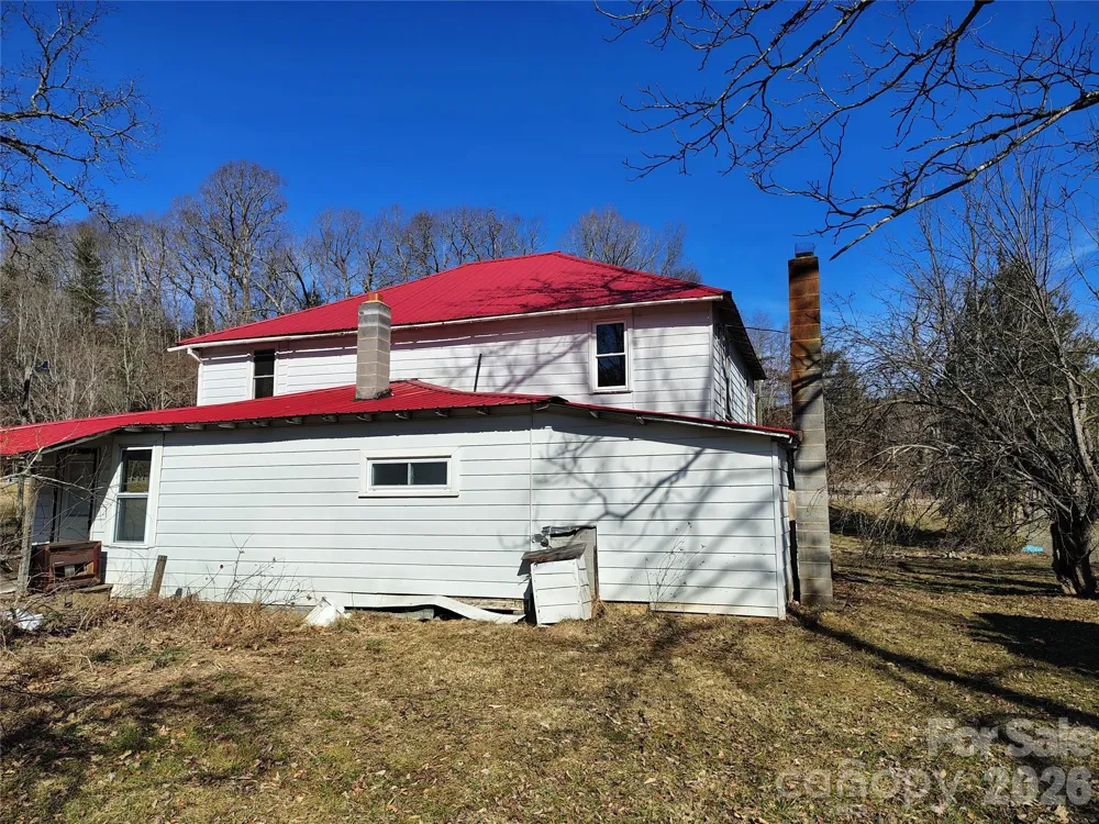 166 Old Helton School Road Lansing, NC 28643