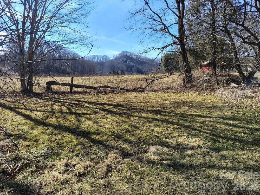 166 Old Helton School Road Lansing, NC 28643