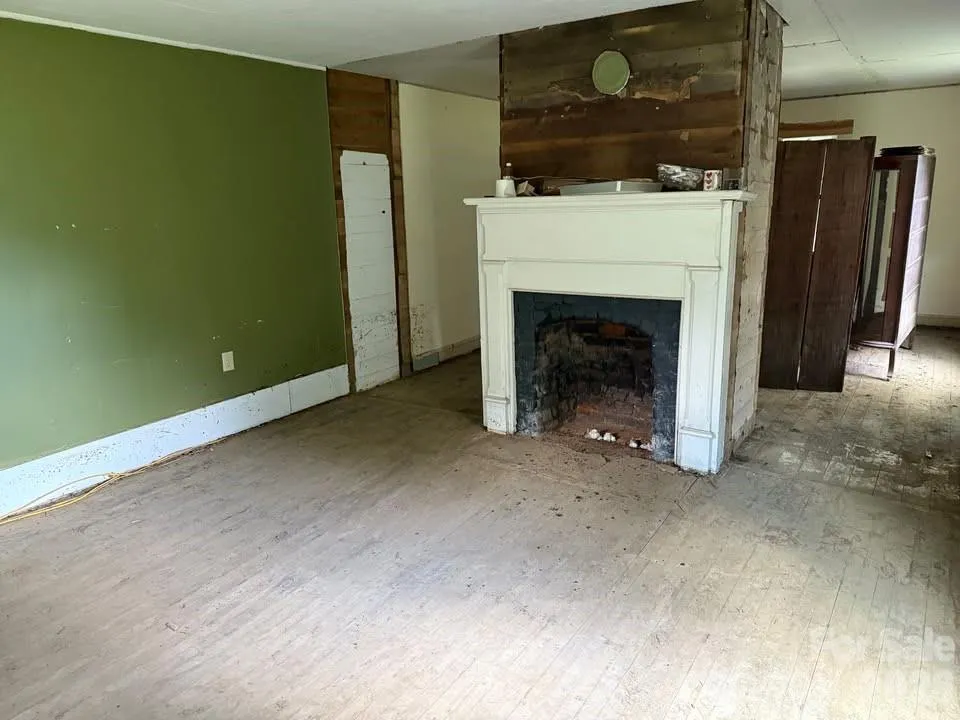 166 Old Helton School Road Lansing, NC 28643