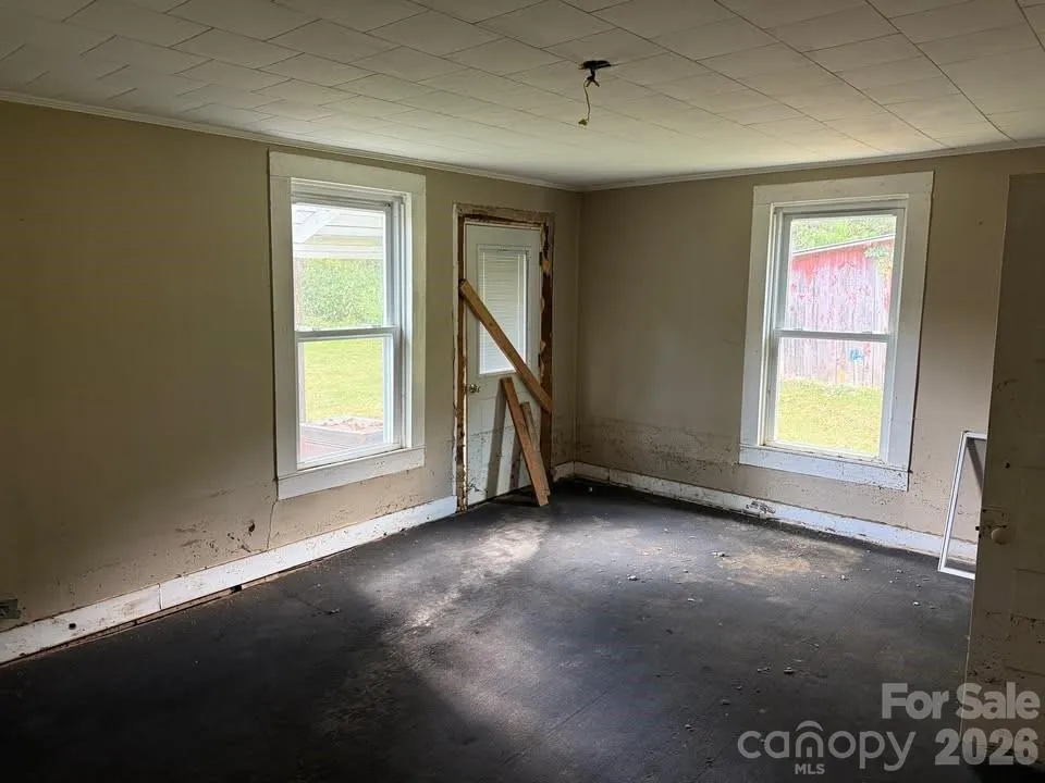 166 Old Helton School Road Lansing, NC 28643