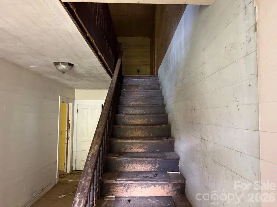 166 Old Helton School Road Lansing, NC 28643