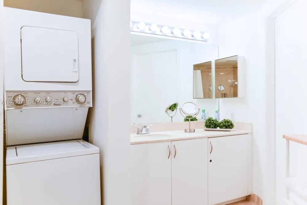 1750 Bayshore Dr #4814 Miami, FL 33132