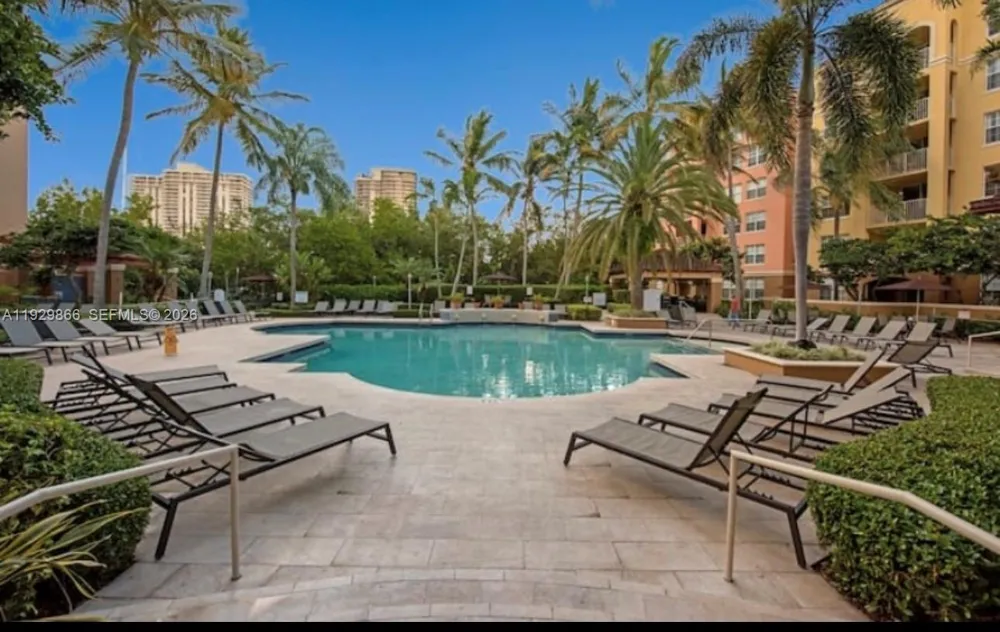 19601 E Country Club Dr #7202 Aventura, FL 33180