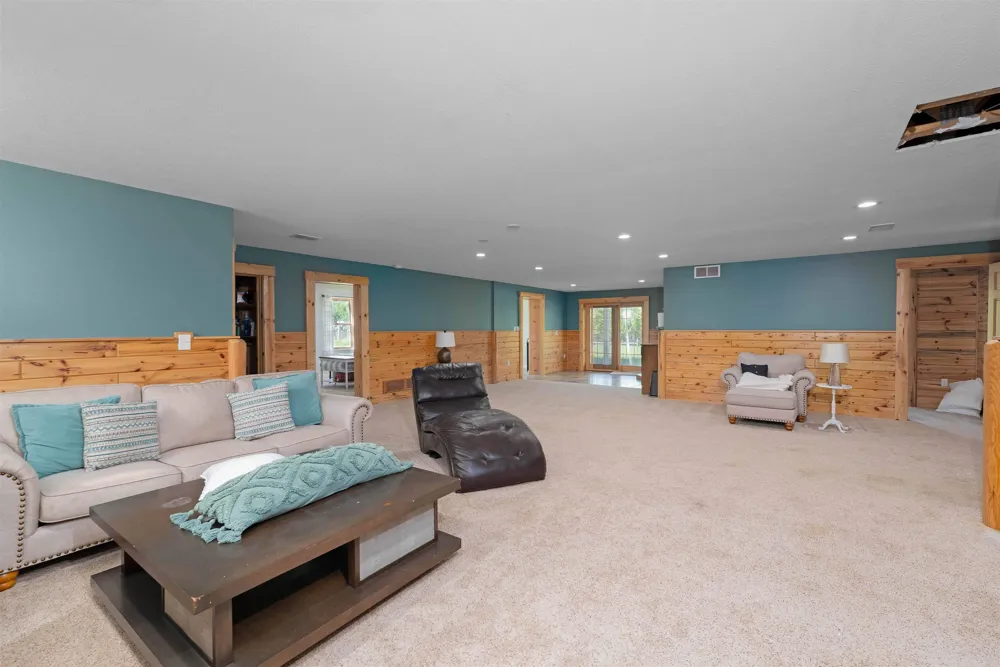 7495 Bennett Road Acme Township, MI 49690