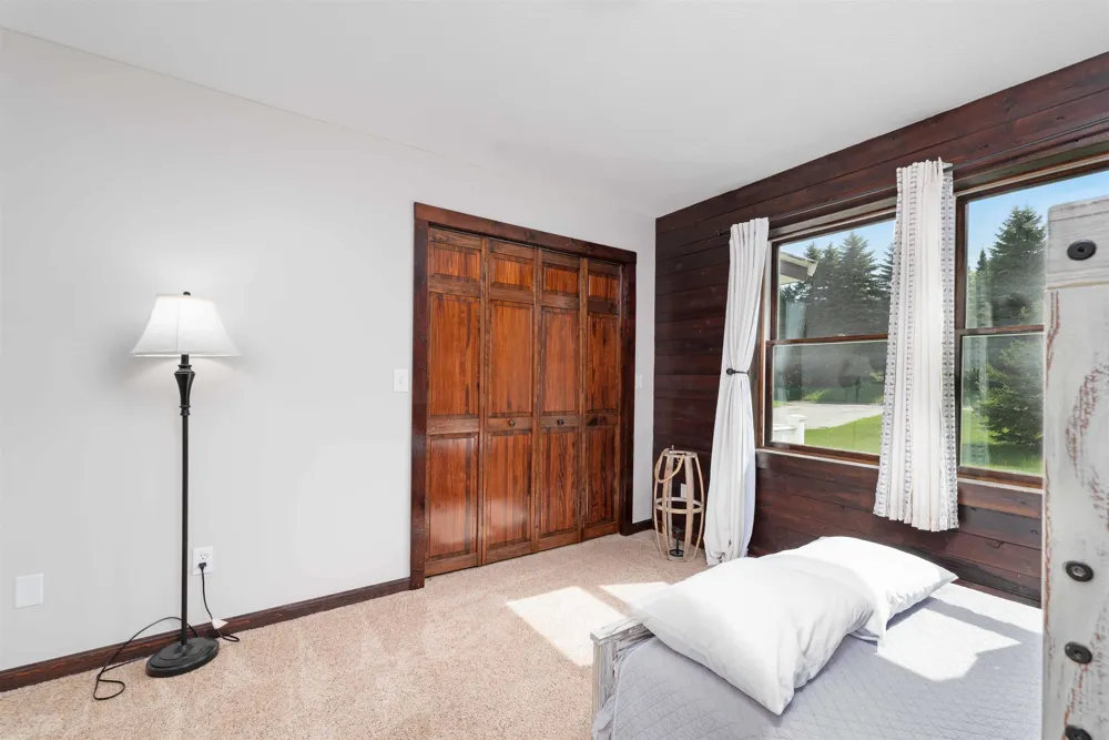 7495 Bennett Road Acme Township, MI 49690