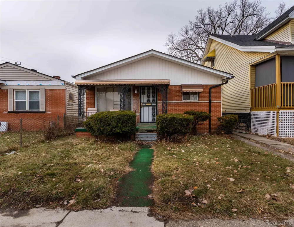 17809 McDougall Street Hamtramck City, MI 48212