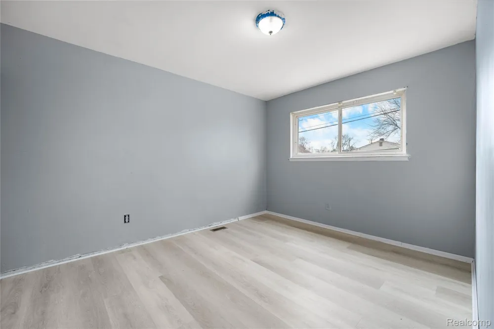 17809 McDougall Street Hamtramck City, MI 48212