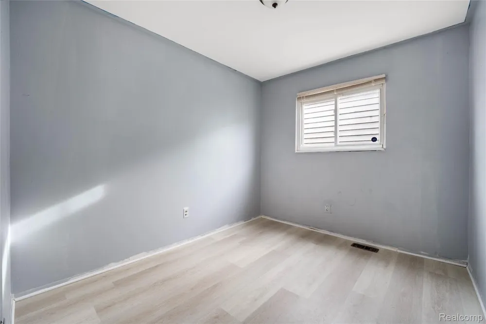 17809 McDougall Street Hamtramck City, MI 48212