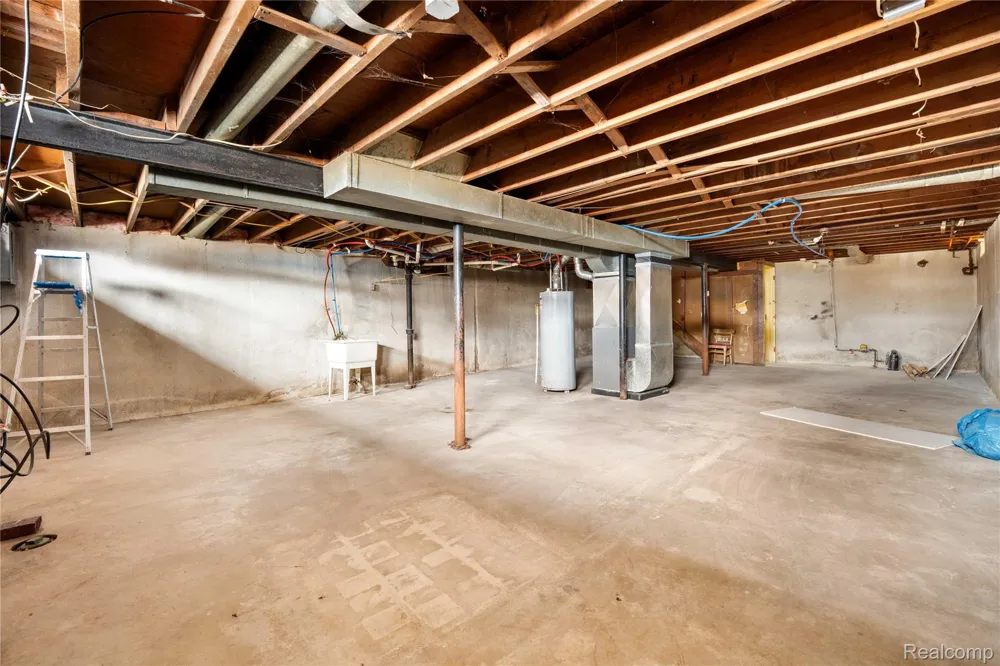 17809 McDougall Street Hamtramck City, MI 48212