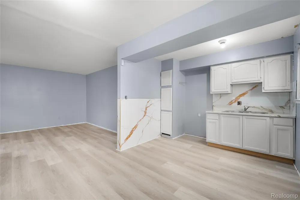 17809 McDougall Street Hamtramck City, MI 48212