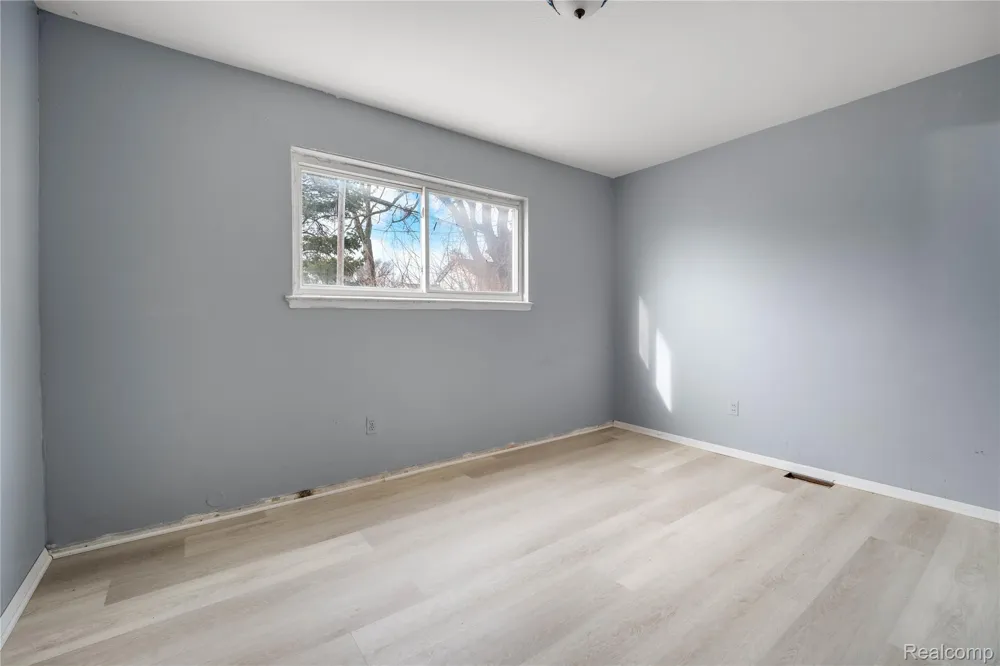 17809 McDougall Street Hamtramck City, MI 48212