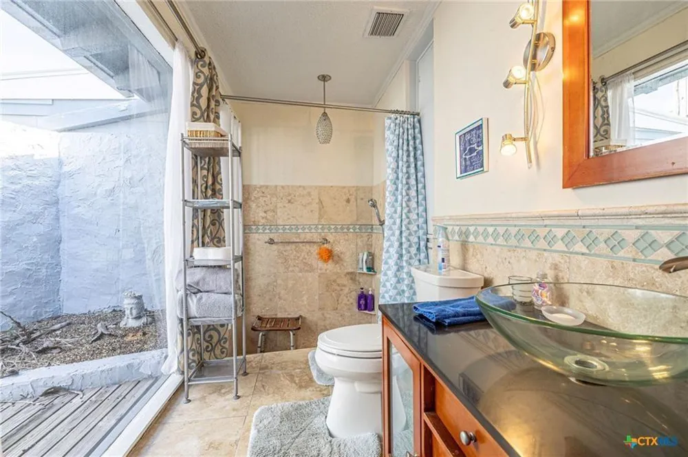 189 Driftwood Drive City By The Sea, TX 78336