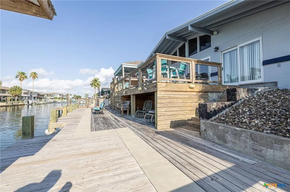 189 Driftwood Drive City By The Sea, TX 78336