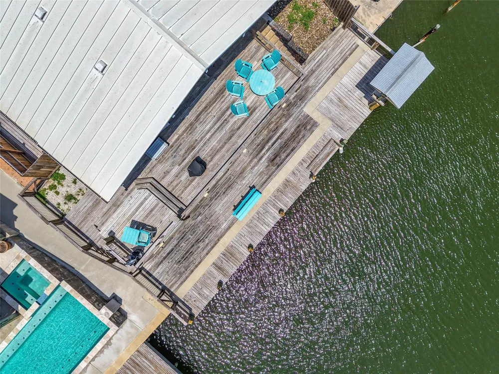 189 Driftwood Drive City By The Sea, TX 78336