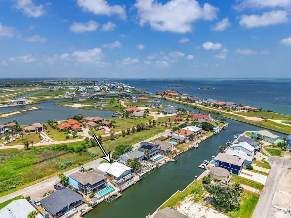 189 Driftwood Drive City By The Sea, TX 78336