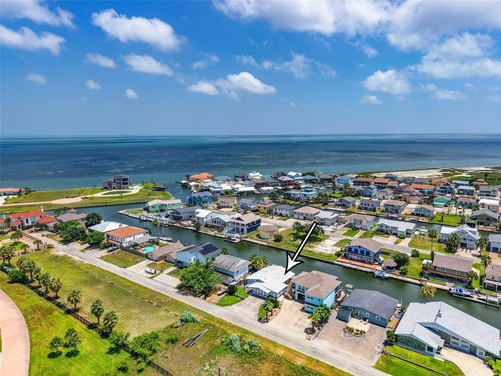 189 Driftwood Drive City By The Sea, TX 78336