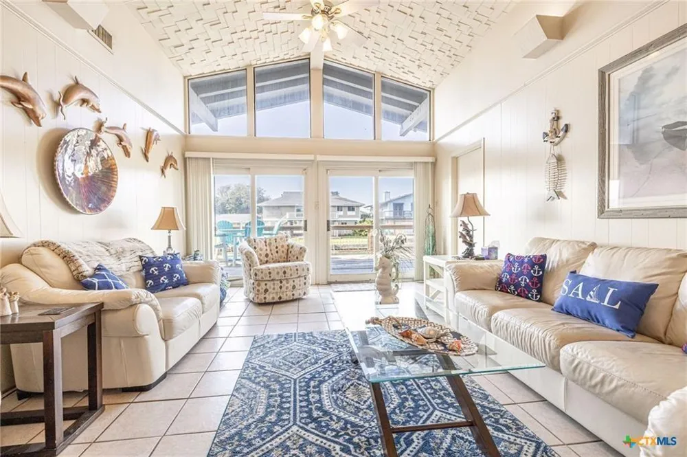 189 Driftwood Drive City By The Sea, TX 78336