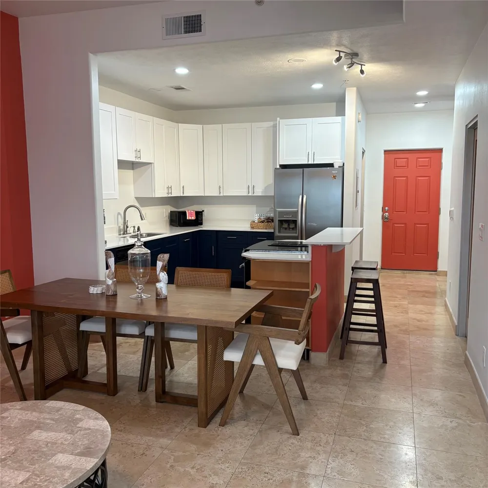 9420 Seawall Boulevard #605 Galveston, TX 77554