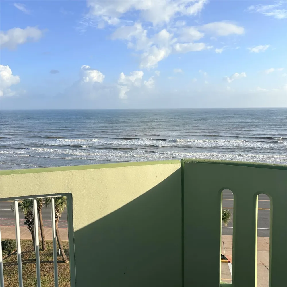 9420 Seawall Boulevard #605 Galveston, TX 77554