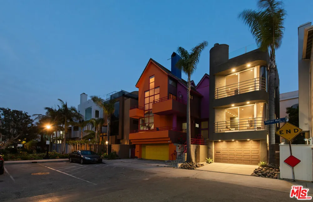110 Topsail Mall Marina del Rey, CA 90292
