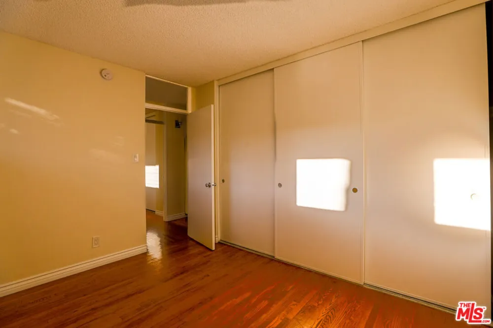 11131 ROSE AVENUE #25 Los Angeles, CA 90034