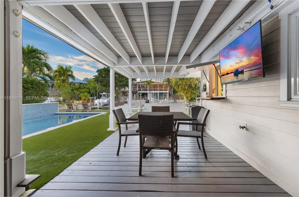 150 Rushton Ln Tavernier, FL 33070