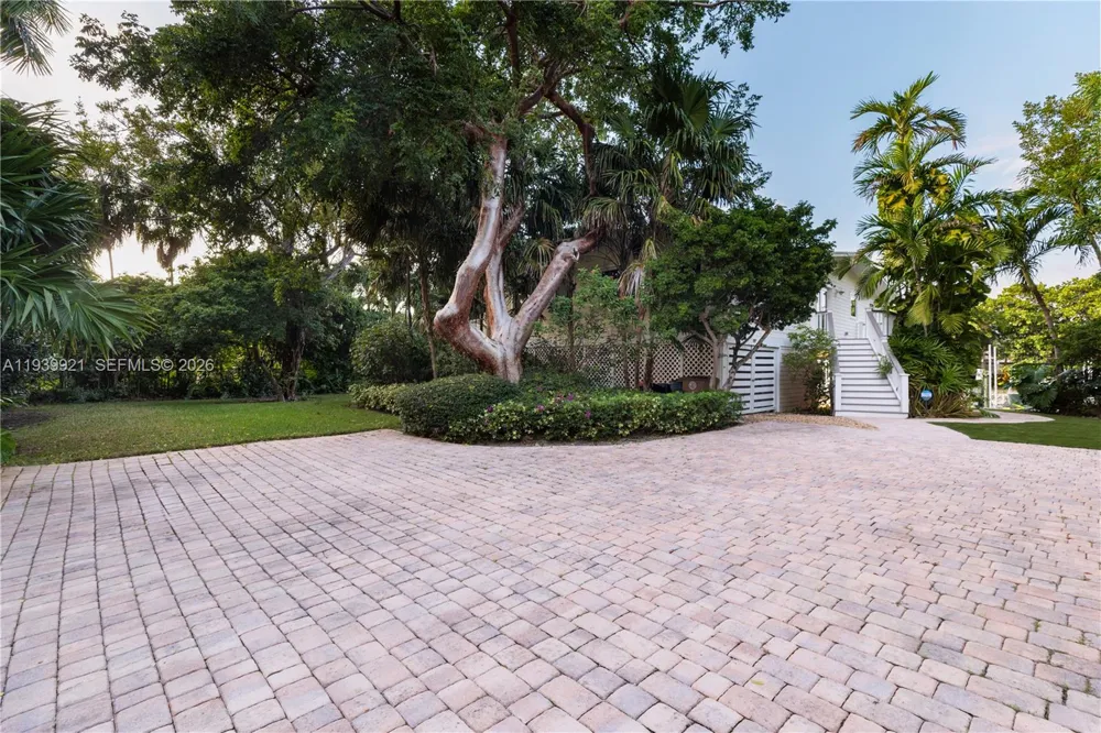 150 Rushton Ln Tavernier, FL 33070