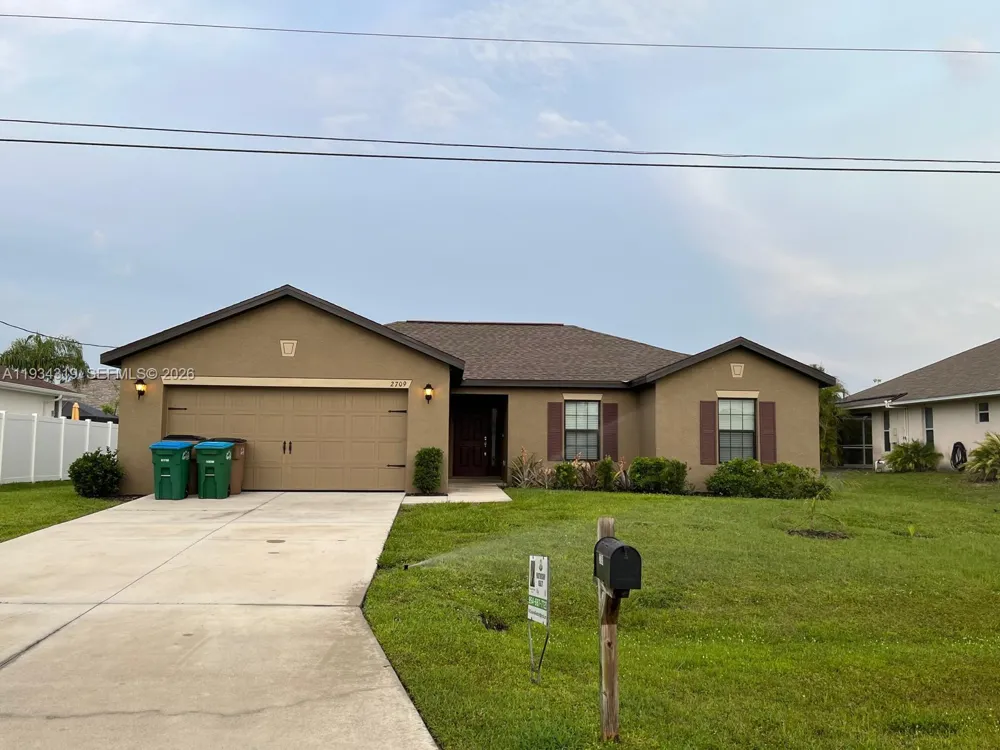 2709 SW 18th Ave Cape Coral, FL 33914