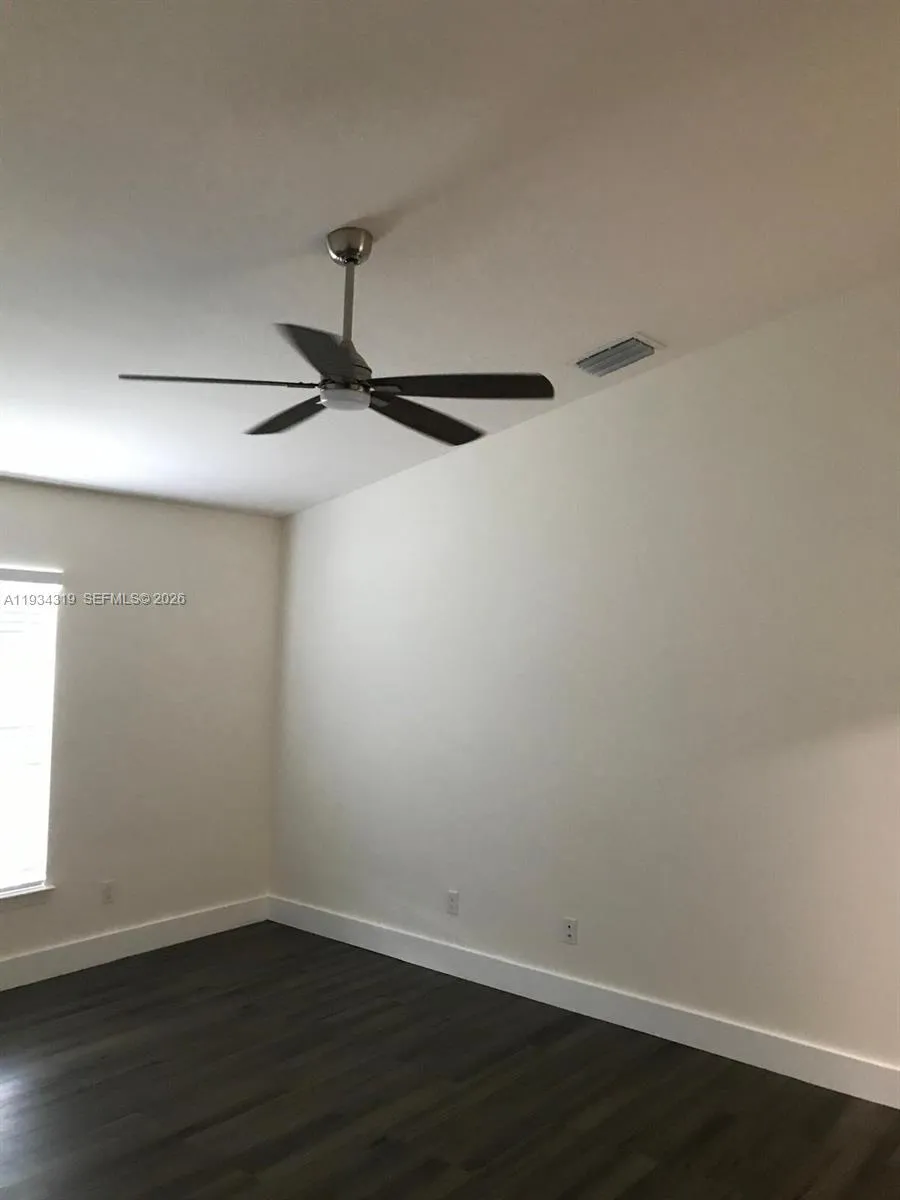 2709 SW 18th Ave Cape Coral, FL 33914