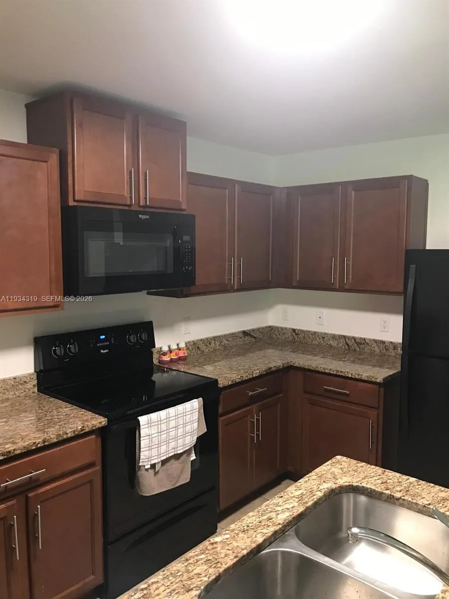 2709 SW 18th Ave Cape Coral, FL 33914