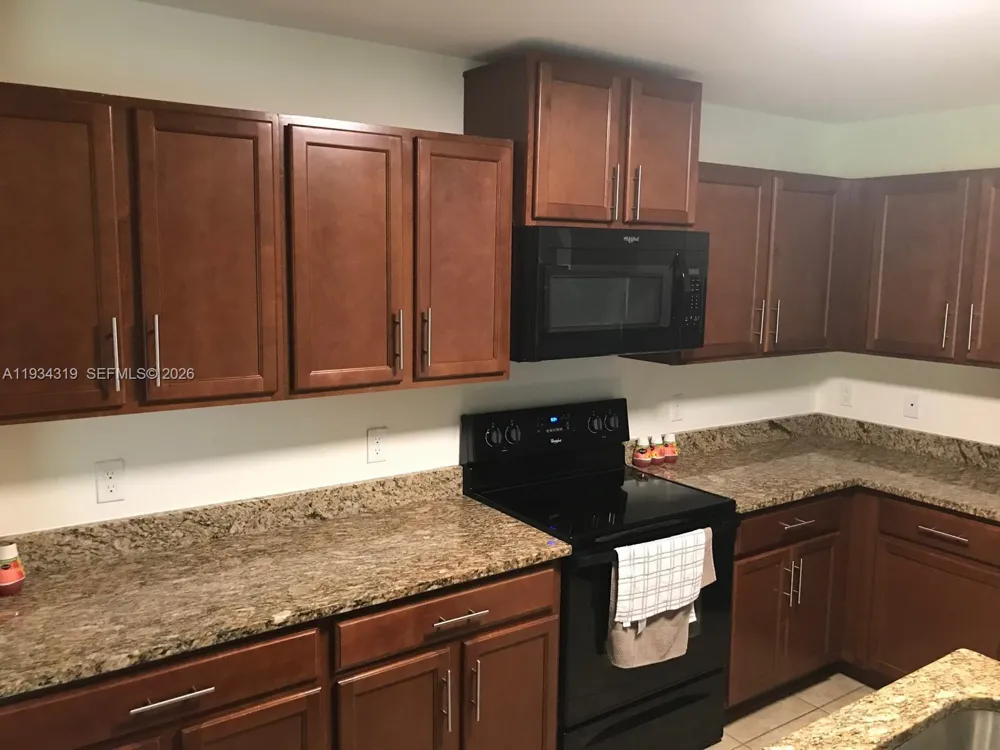 2709 SW 18th Ave Cape Coral, FL 33914