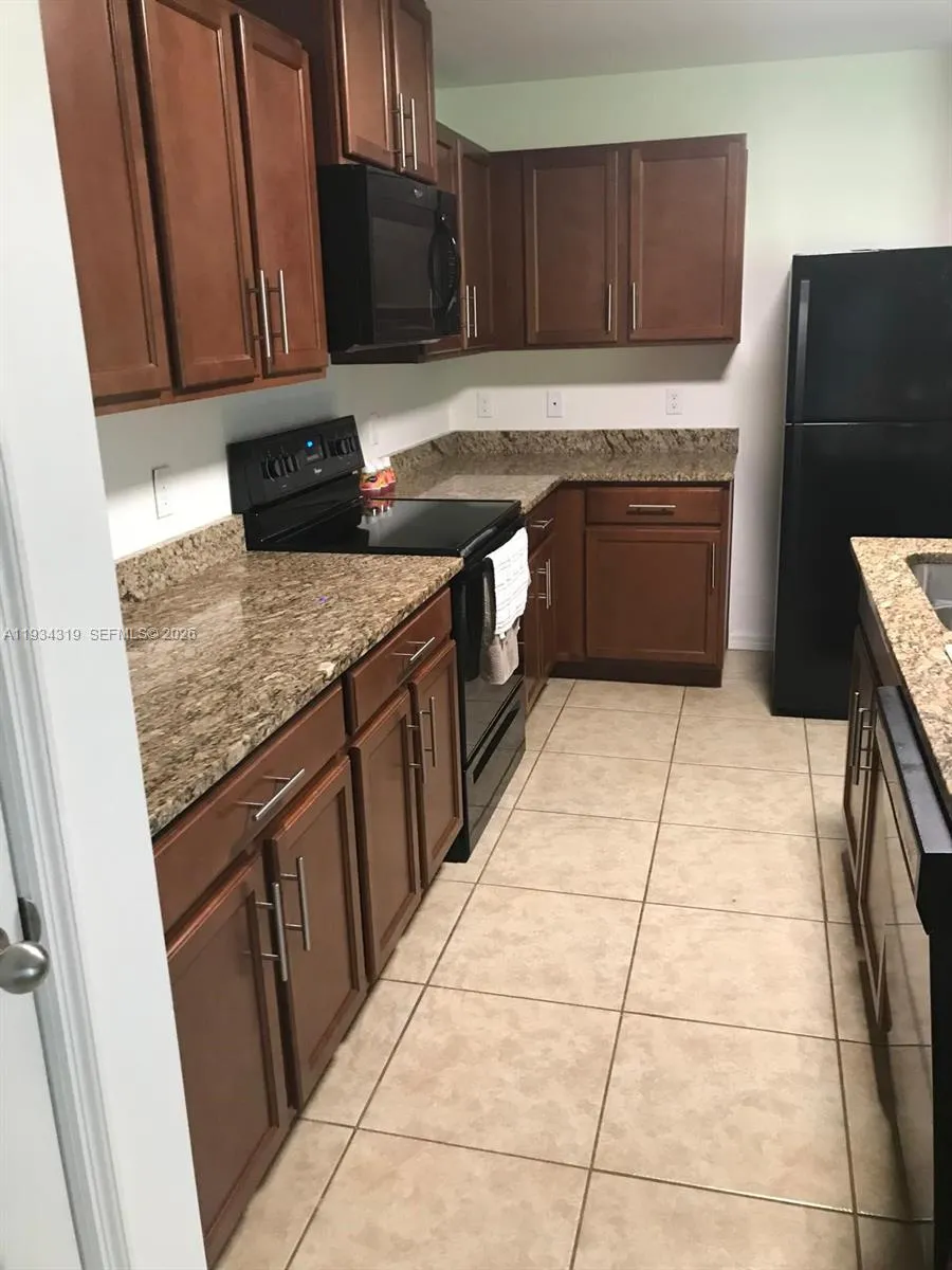 2709 SW 18th Ave Cape Coral, FL 33914