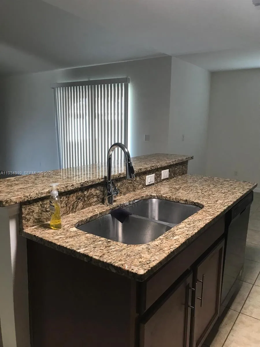 2709 SW 18th Ave Cape Coral, FL 33914