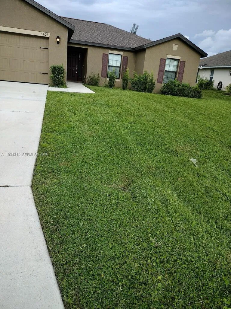 2709 SW 18th Ave Cape Coral, FL 33914