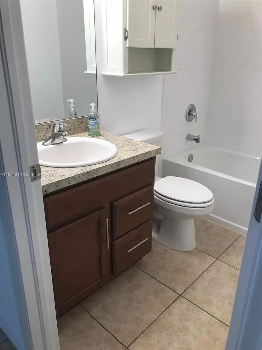 2709 SW 18th Ave Cape Coral, FL 33914