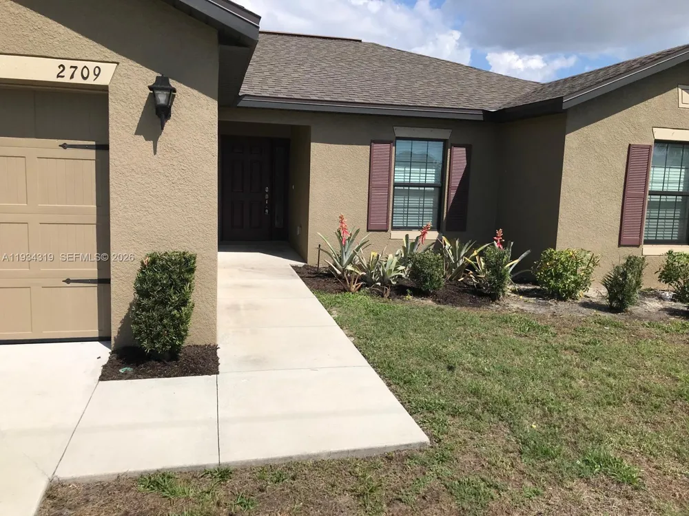 2709 SW 18th Ave Cape Coral, FL 33914