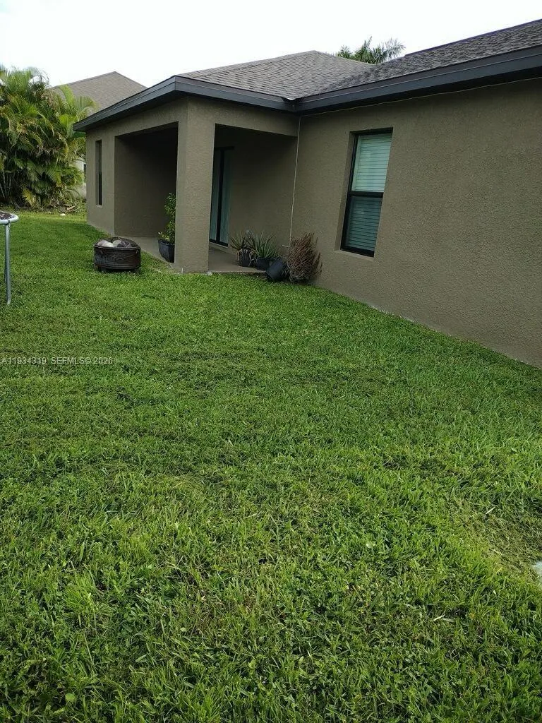 2709 SW 18th Ave Cape Coral, FL 33914