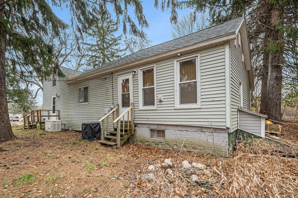 12366 Lubke Road New Buffalo, MI 49117