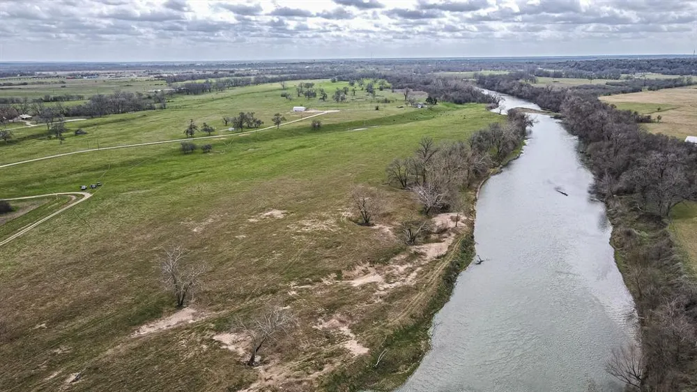 121 Mechelle Street Smithville, TX 78957