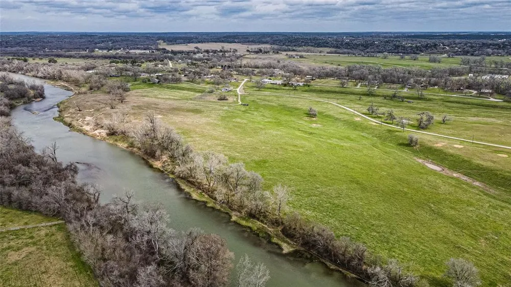 121 Mechelle Street Smithville, TX 78957