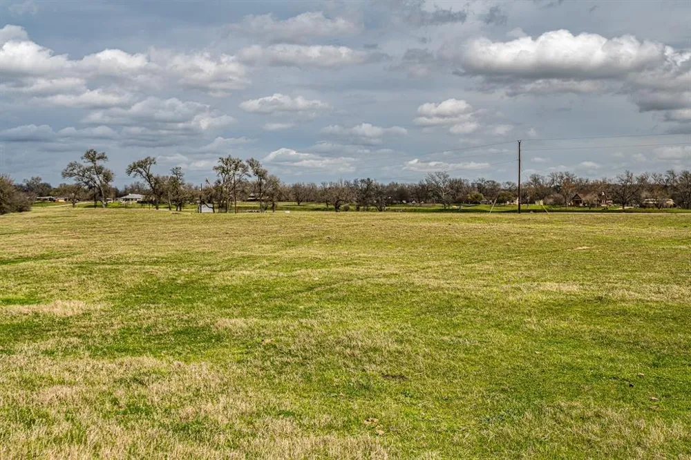 121 Mechelle Street Smithville, TX 78957