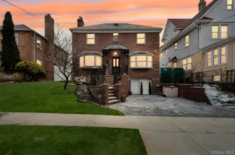 87-67 Chevy Chase Street
